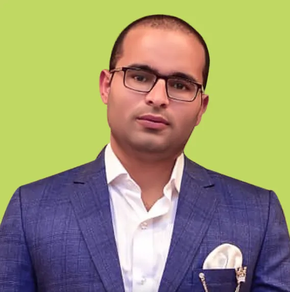 2. Qamar Zaman